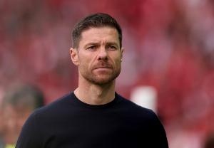 开云-阿隆索回应皇马传闻:我没有压力,现在谈论此事为时尚早