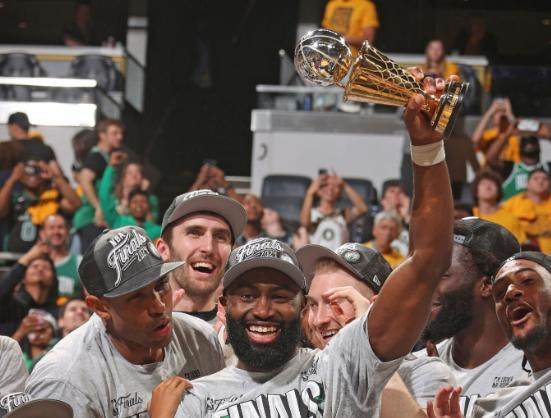 开云官网-东决MVP+奖金330万美元!布朗赢麻了 目标总冠军